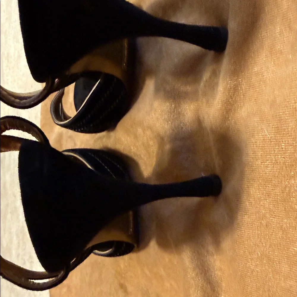 Dolce & Gabbana Black and Gold Women's Heels - Picture 5 of 7